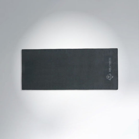 Breatheeze Performance Gym Towel flat lay – compact quick-dry gym towel for training